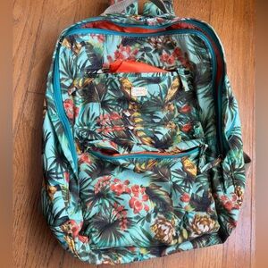 Parrot Print Cloth Travel Backpack